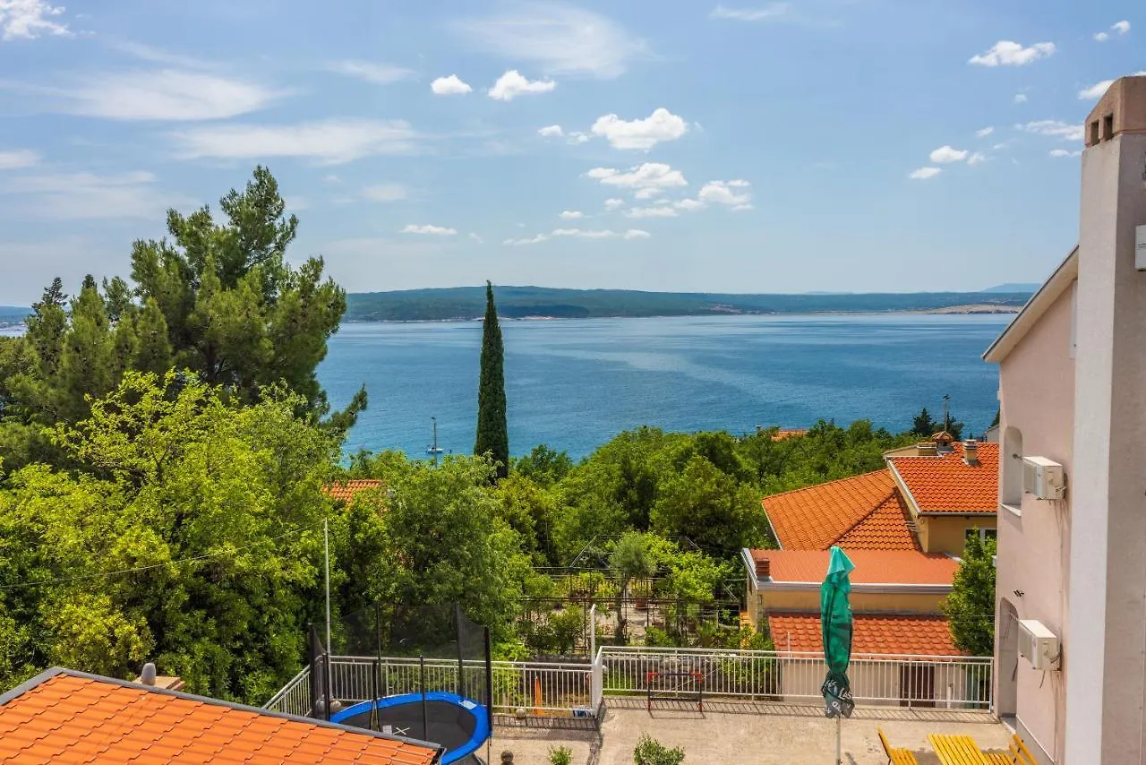 Apartments Luna Dramalj