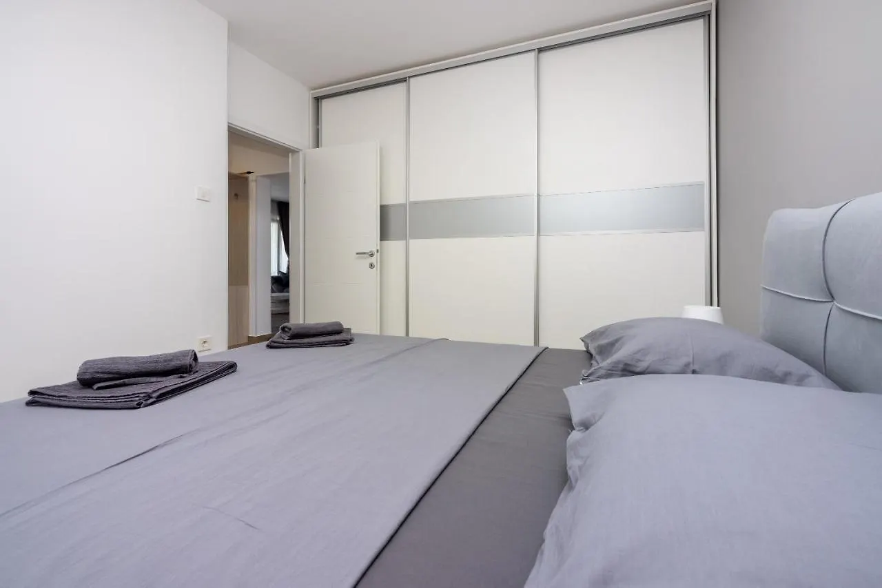 Apartments Luna Dramalj