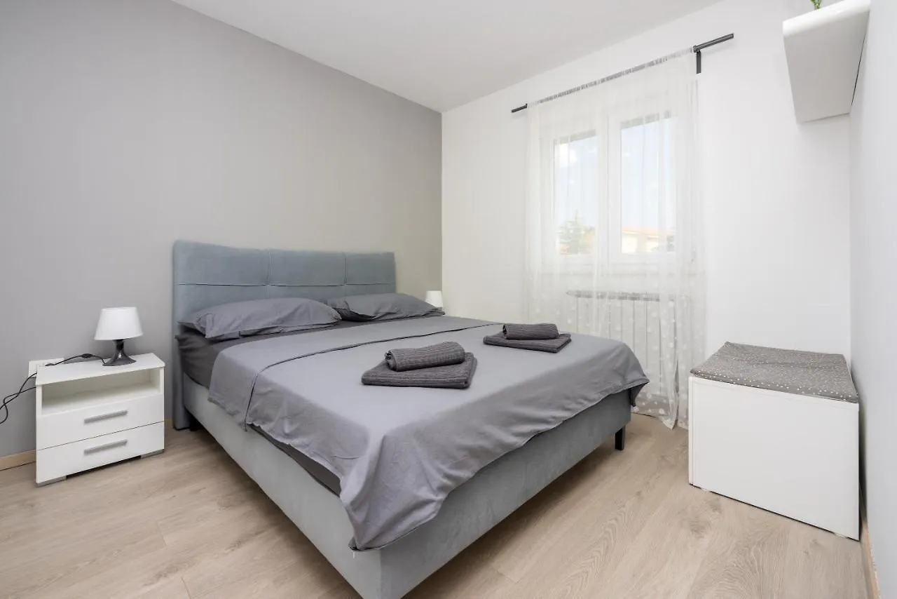 Apartments Luna Dramalj