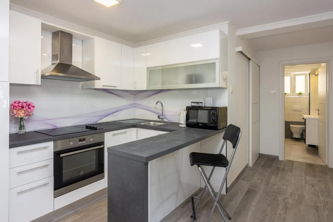 Apartments Luna Dramalj