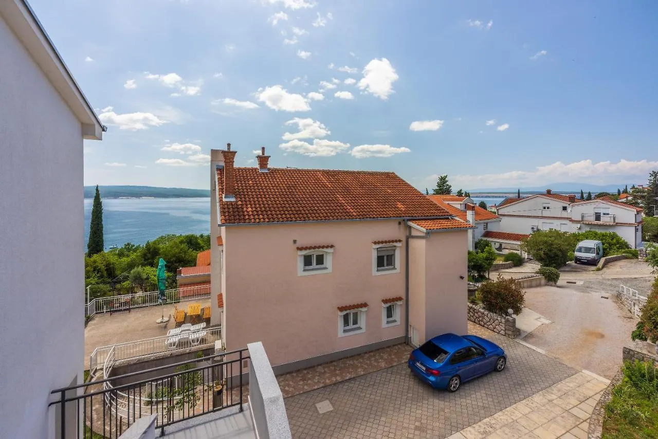 Apartments Luna Dramalj