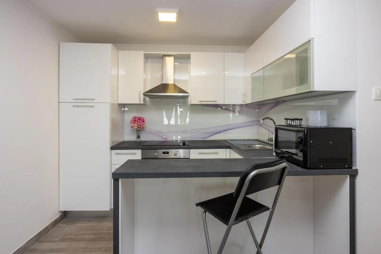 Apartments Luna Dramalj 0*,  Croatia